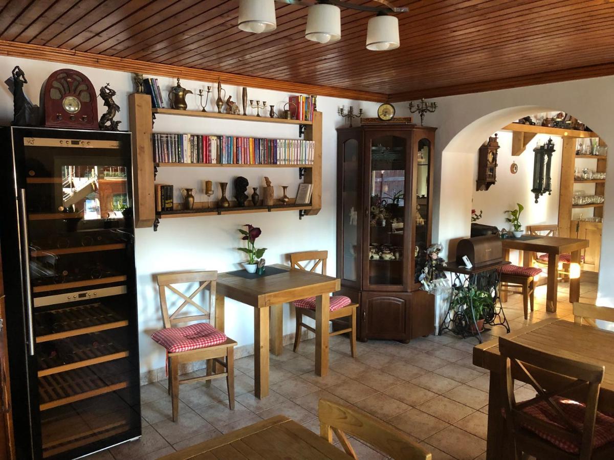 Penzion Relax Prievidza Extérieur photo