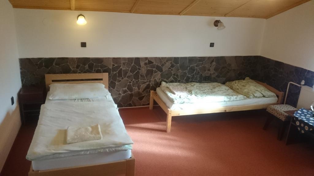 Penzion Relax Prievidza Extérieur photo